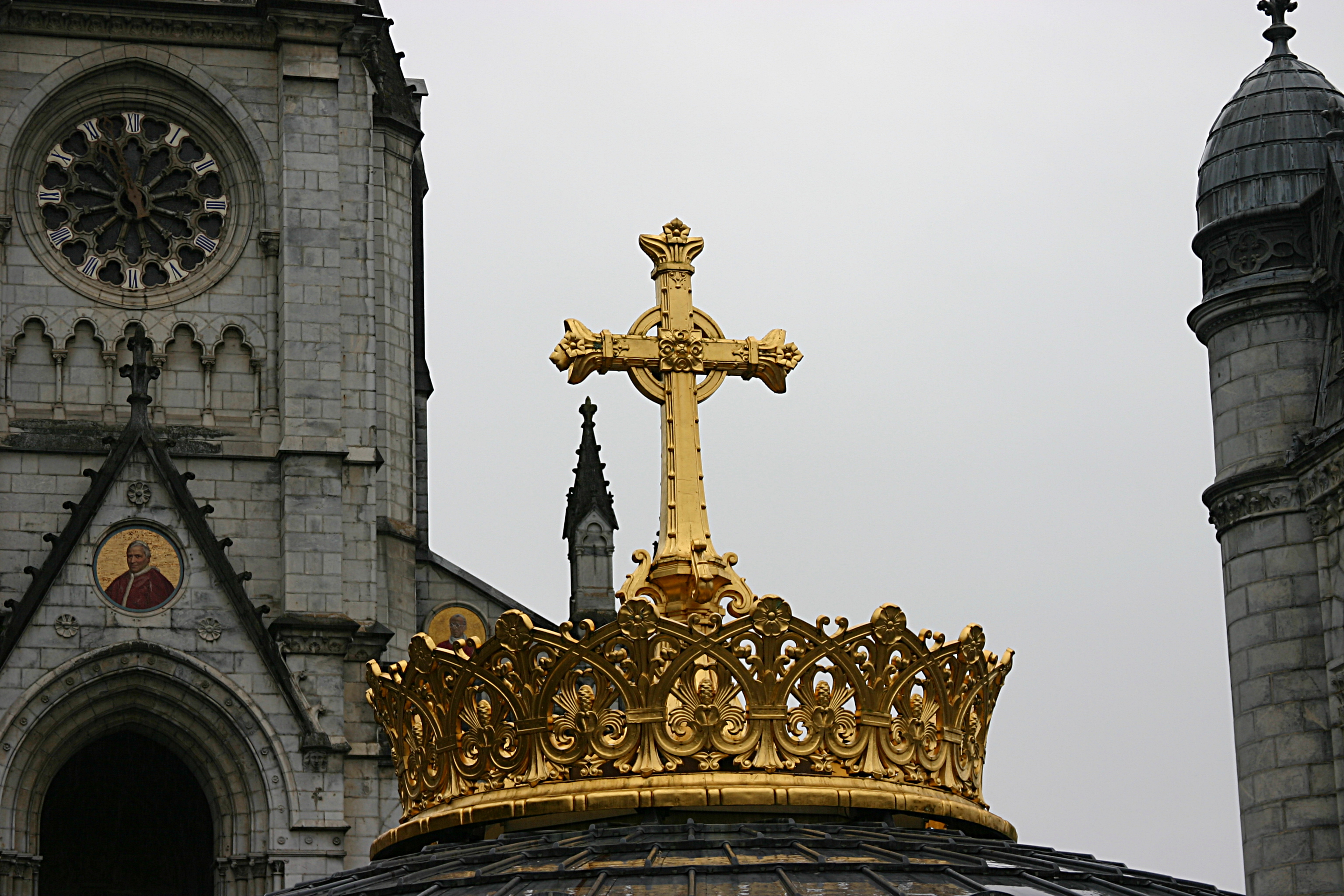 Celtic Cross and Crown over the Rosary Basilica.